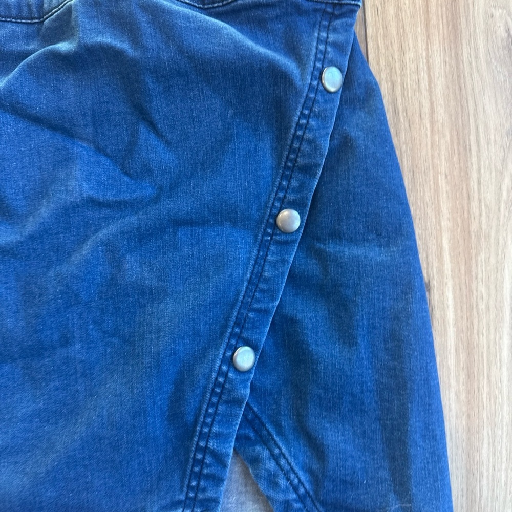 Free People Denim Mini Skirt Blue Notched Front Asymmetrical Wrap Button Size 6 - Picture 6 of 7